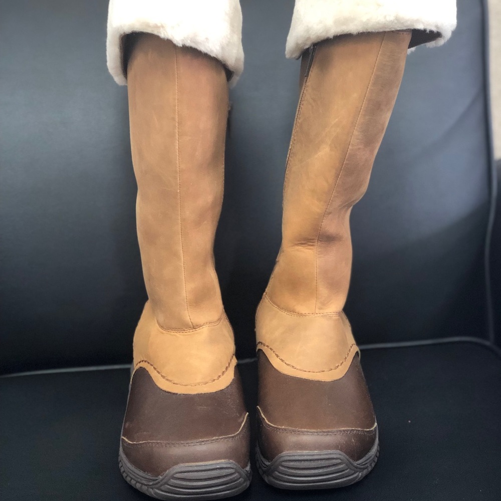 Never Worn Ugg Winter boot. Size 8.5